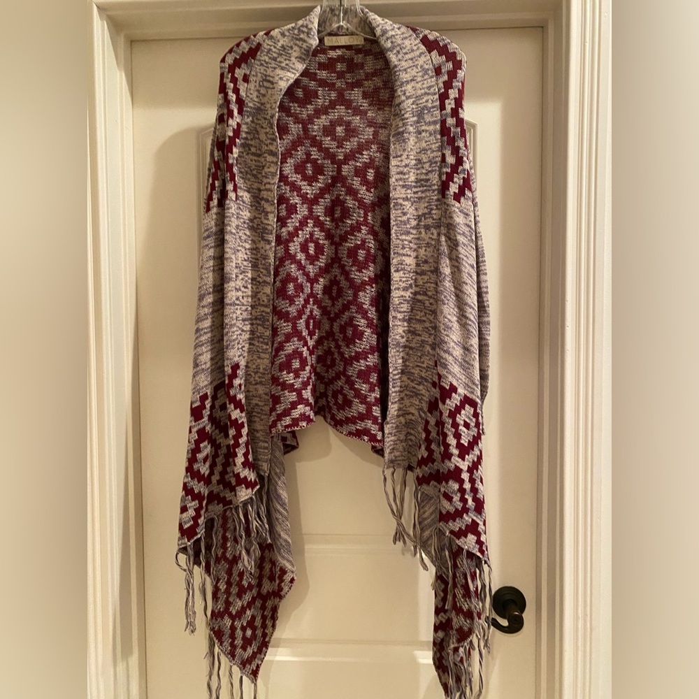 Sweater shawl with long tails